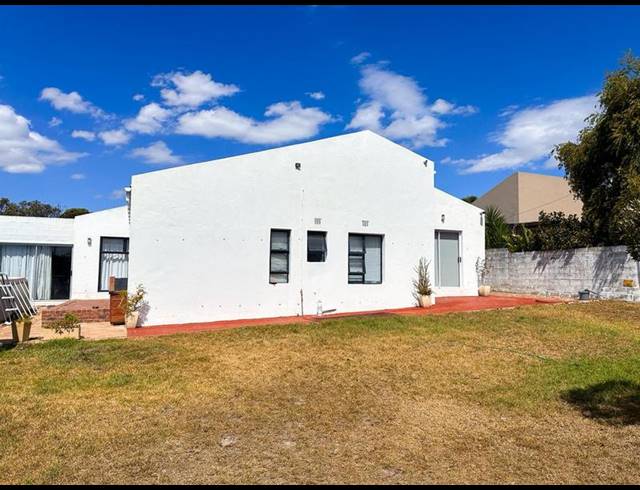 3 BEDROOM HOUSE FOR SALE IN WELLWAY PARK EAST